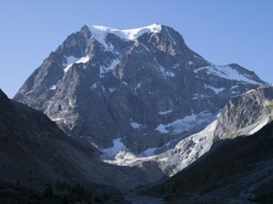 Mont Collon (3636 m) im morgendlichen Sonnenlicht, 18.7.2018