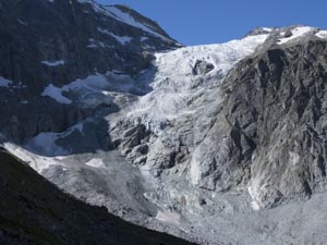 Glacier du Mont Collon mit Roc Noir (2713 m) von P8 et Bas Glacier d’Arolla (2334 m) aus gesehen, 18.7.2018