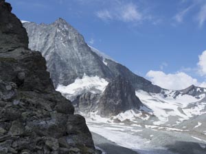 Blick vom Pas de Chèvres (2855 m) auf Mont Blanc de Cheilon (3870 m), Clocher de Cheilon (3225 m) und Glacier de Cheilon, 20.7.2018